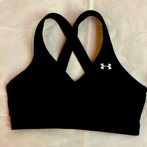 Size small black under Armor bra